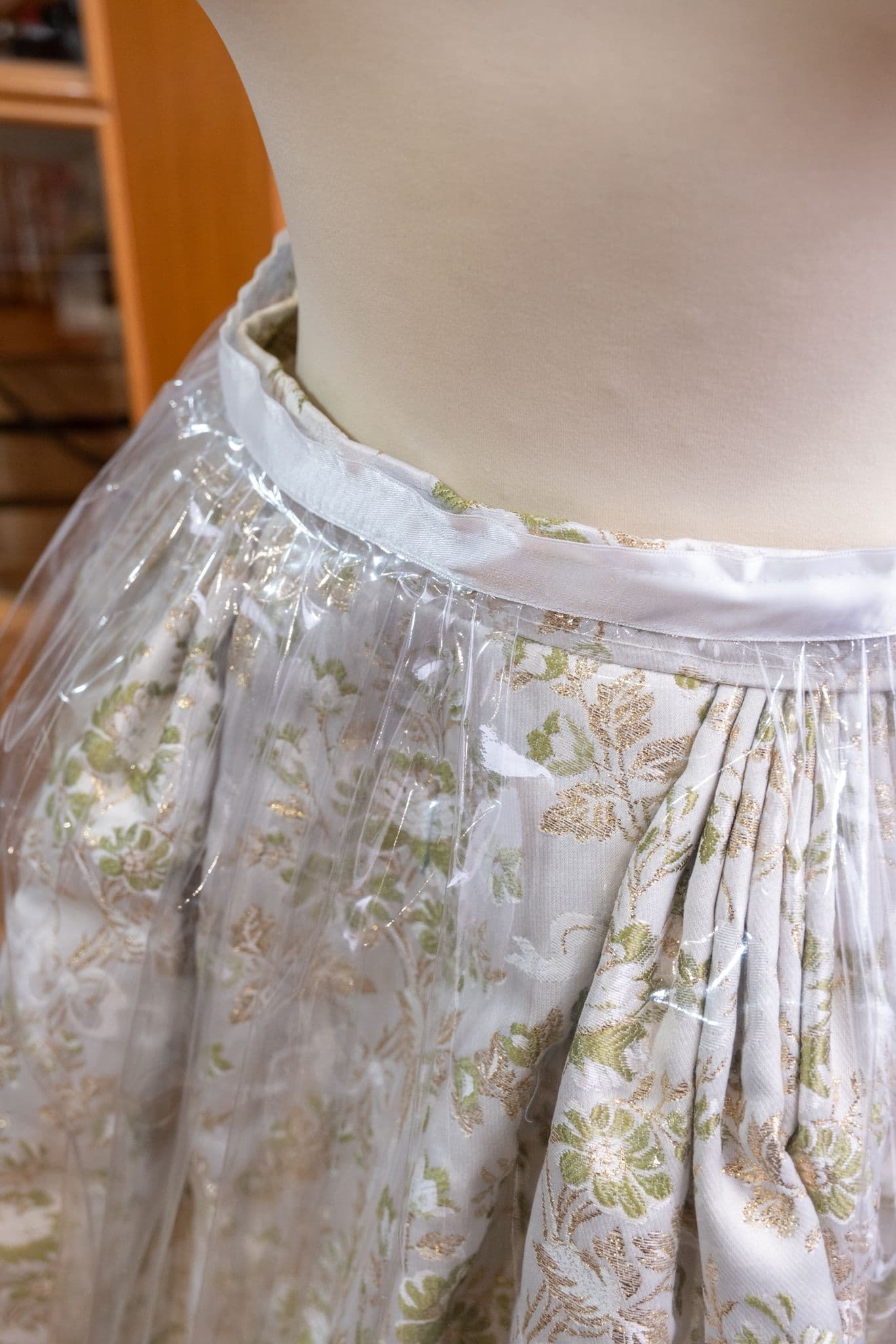 Detalle de traje de fallera