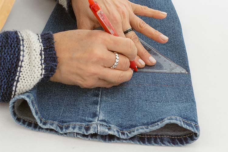 fotografía de Arreglo de pantalones  hecho por Jardinería Gartalia en Valencia